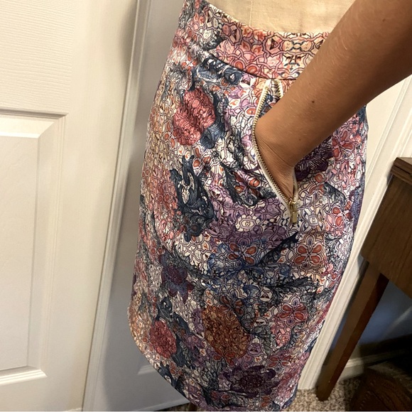 H&M Stained Glass Floral Skirt 🌸 - Picture 4 of 10